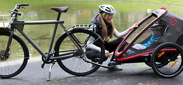 Child bike trailer